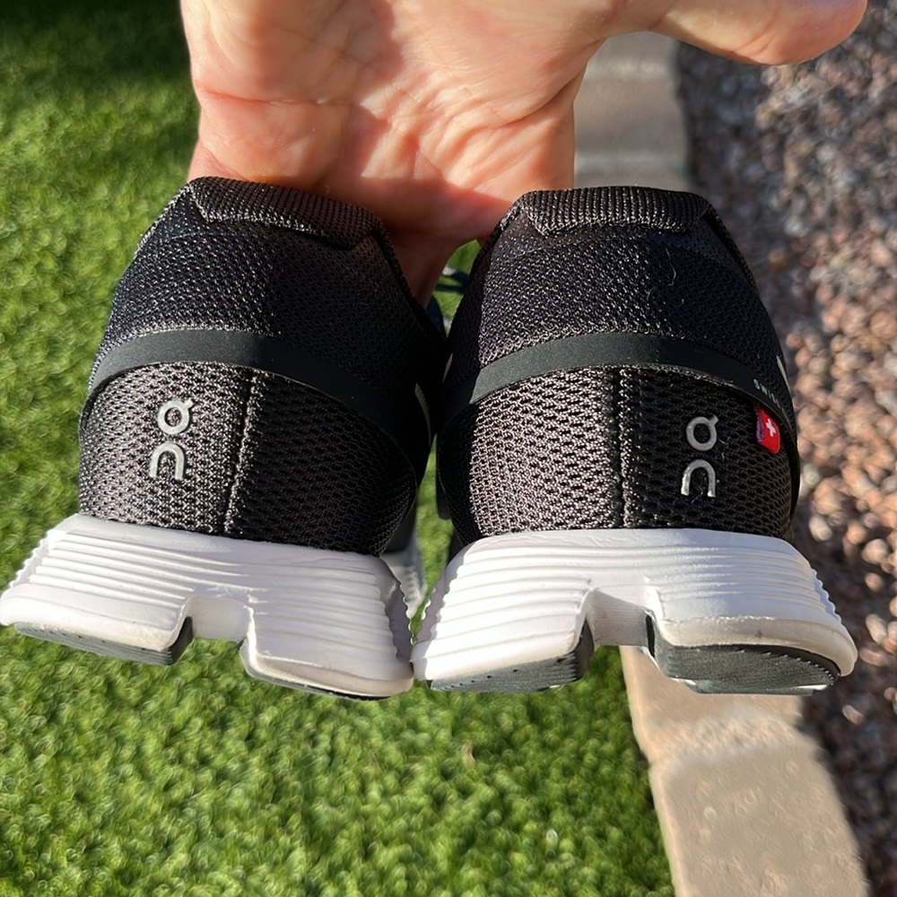 ON Cloud 5 Sneakers Sz 8 - Picture 12 of 17